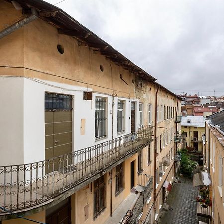 Апартаменти На Площі Ринок 12 Lviv Exterior photo