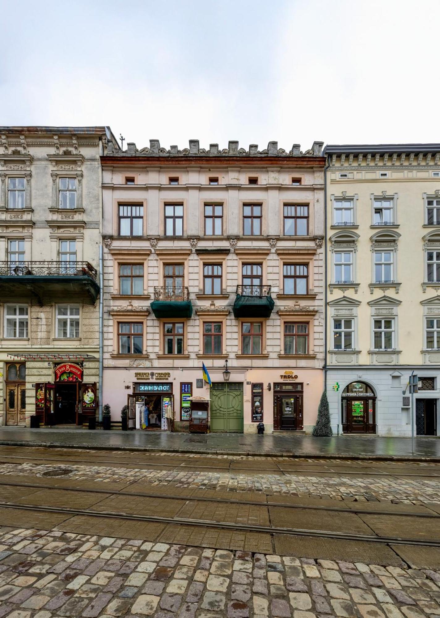 Апартаменти На Площі Ринок 12 Lviv Exterior photo